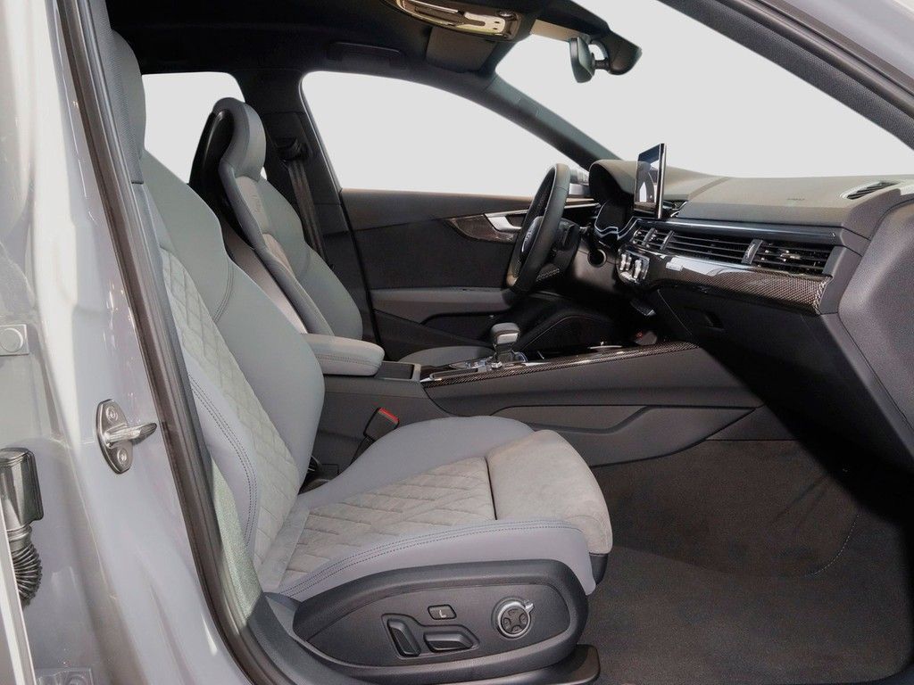 AUDI S4 AVANT 55 TDI QUATTRO TIPTRONIC S-LINE | nový model | nafta 341 koní | super výbava | nákup online | skvělá cena| německé předváděcí auto skladem | Autoibuy.com 
